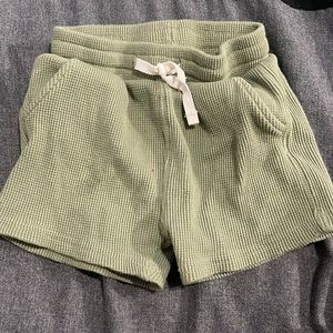 Green unisex shorts